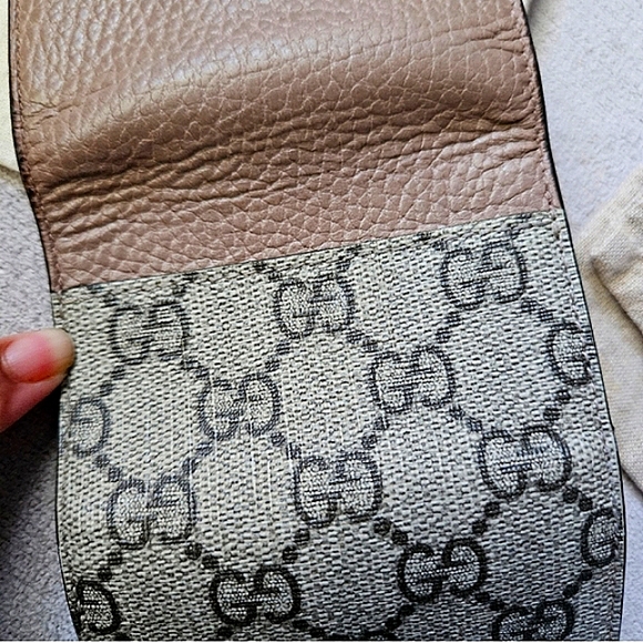 GUCCI AUTHENTIC GUCCISIMA SIGNATURE LEATHER KEYHOLDER W BOX DUSTBAG FULL INCLUS - Picture 4 of 13